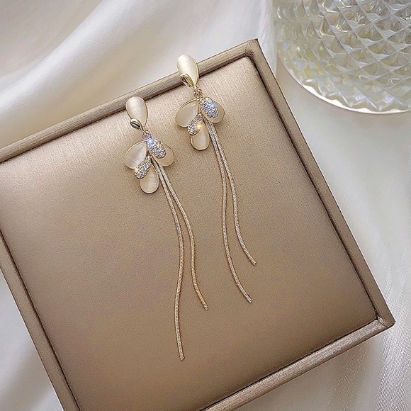 Gemstone Gorgeous Long Earrings - Picture 2 of 11